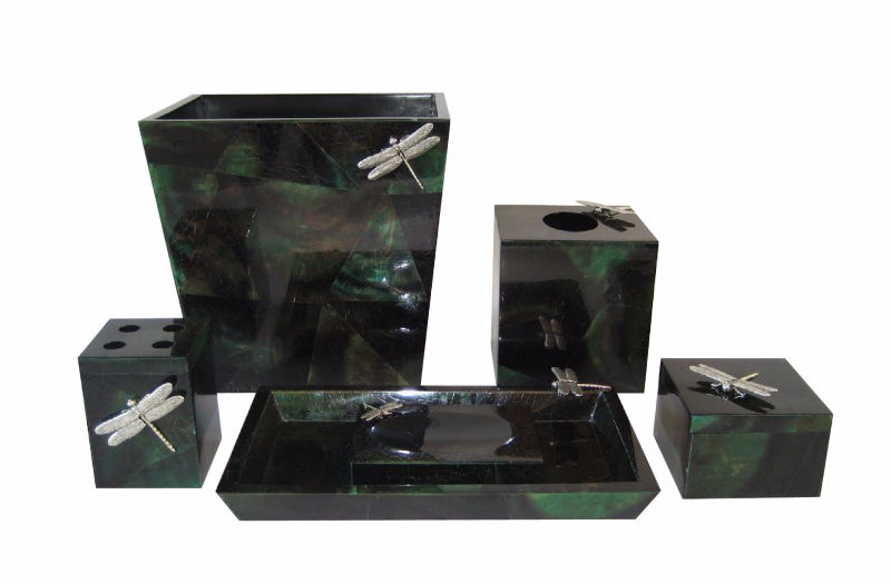 Green penshell bath set with silver plated dragonfly accent